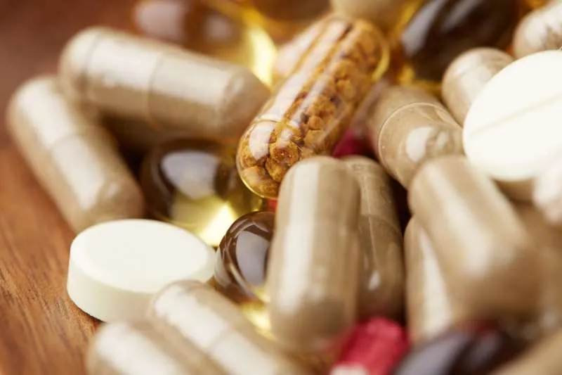 Zdjęcie Suplementy co to? Poznaj ich rolę, rodzaje i znaczenie dla zdrowia