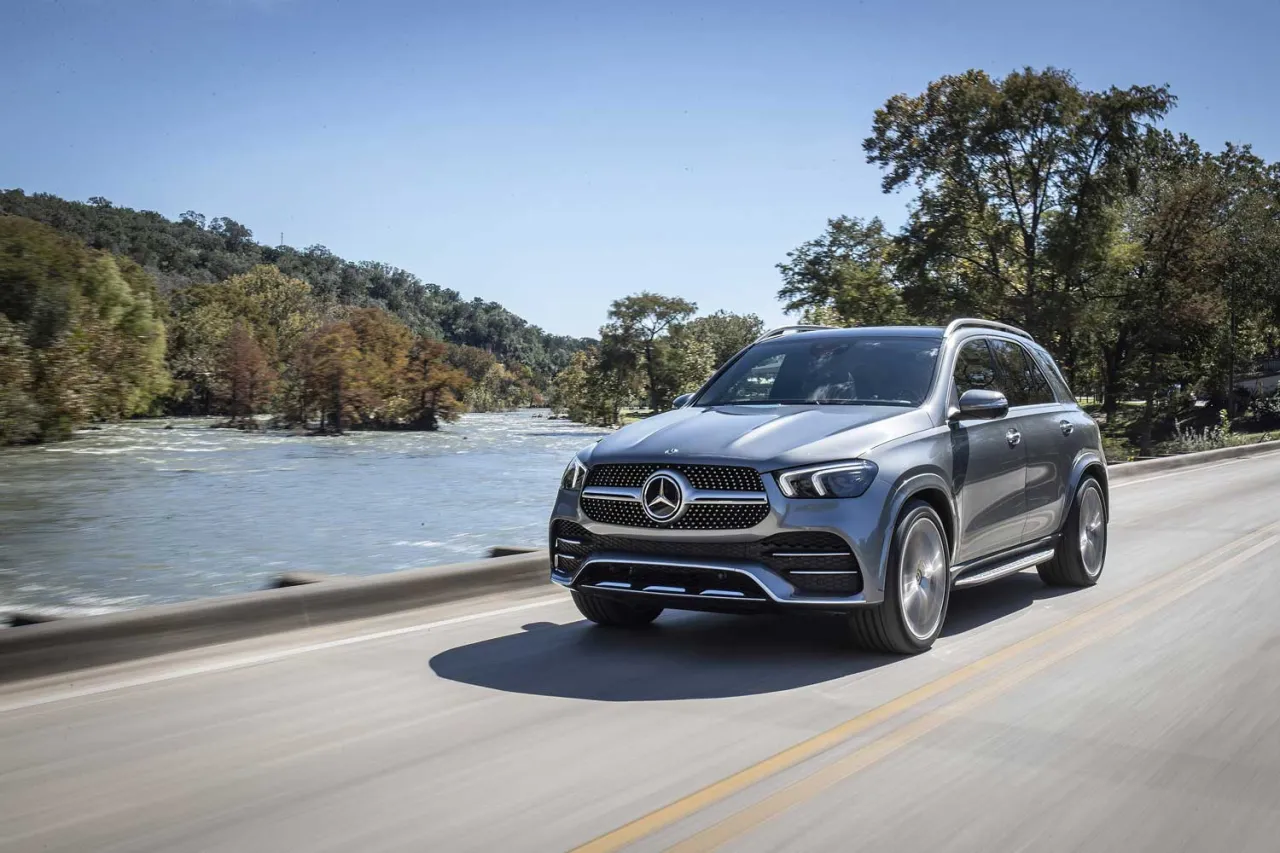 Zdjęcie Mercedes-Benz GLE 400d - luksusowy SUV, który zaskoczy twoje oczekiwania