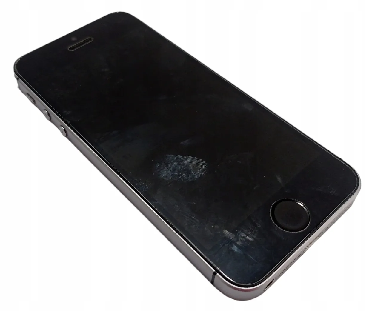 Zdjęcie iPhone A1723 vs A1778: czym się różnią? Porównanie modeli 2025