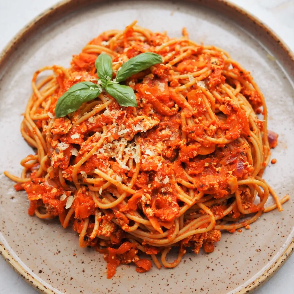 Zdjęcie Wegańskie spaghetti bolognese - pyszny sposób na zdrowy obiad