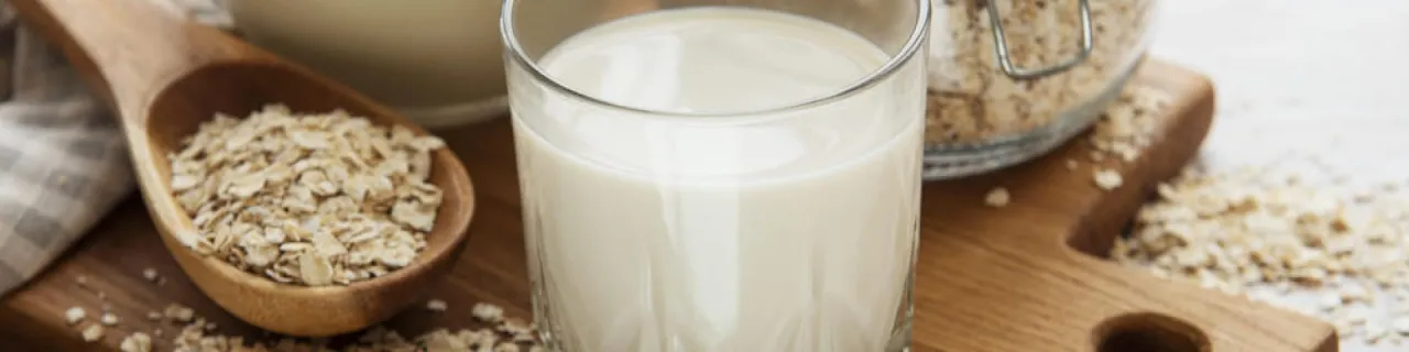 Zdjęcie Czy mleko owsiane ma gluten? Dowiedz się, jak uniknąć kontaminacji