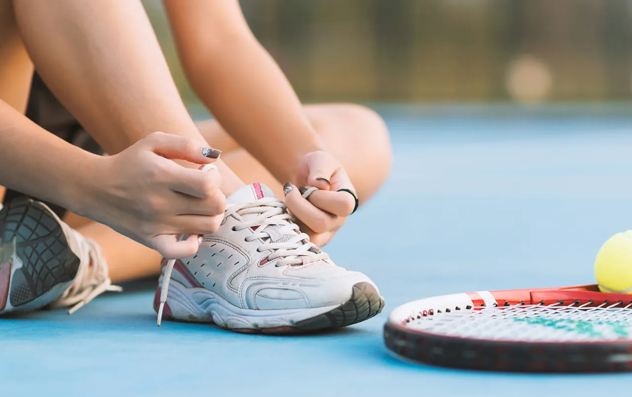 Zdjęcie Jakie buty do tenisa ziemnego zapewnią najlepszą przyczepność?