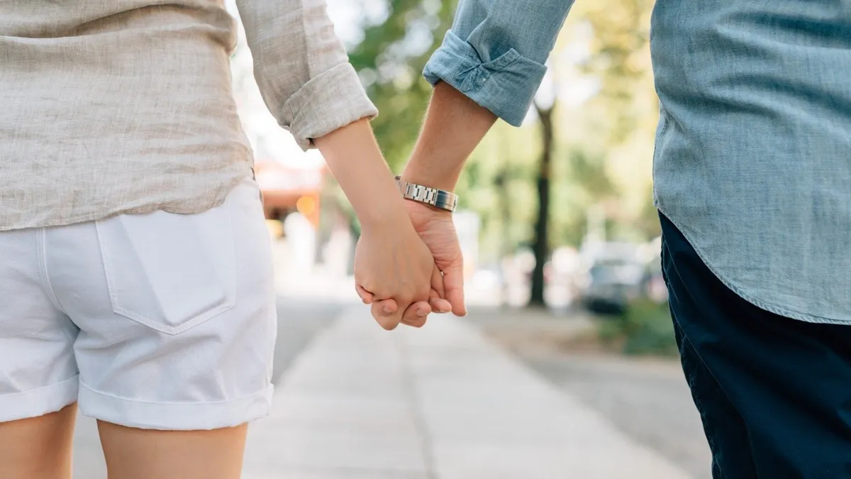 Zdjęcie Jak emocjonalnie rozmawiać z kobietą, aby budować bliskość i zaufanie