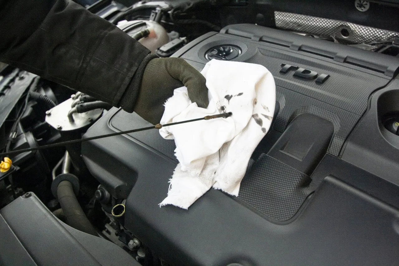 Zdjęcie Co ile wymiana oleju w dieslu 1.9 TDI? Kluczowe informacje dla kierowców