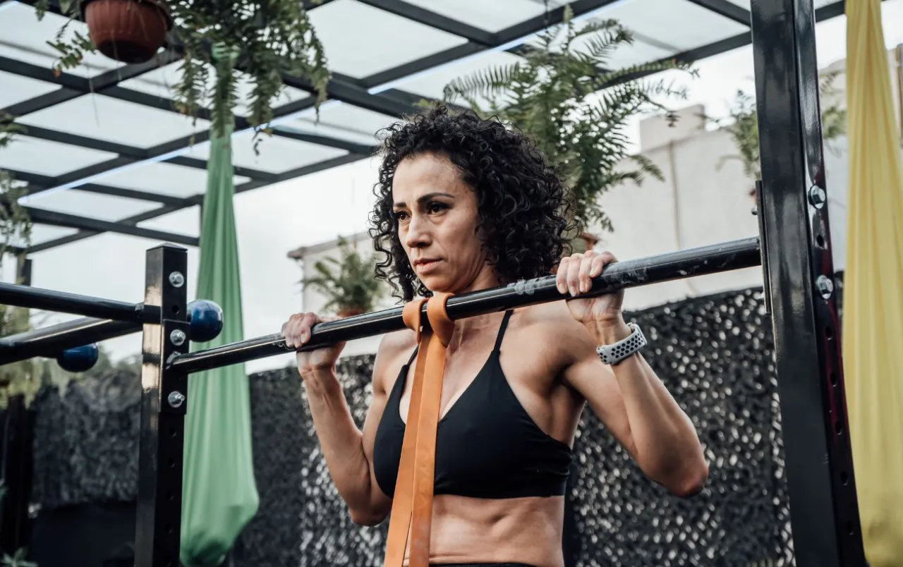 Zdjęcie Fran CrossFit - co to jest i jak poprawić swoje wyniki?