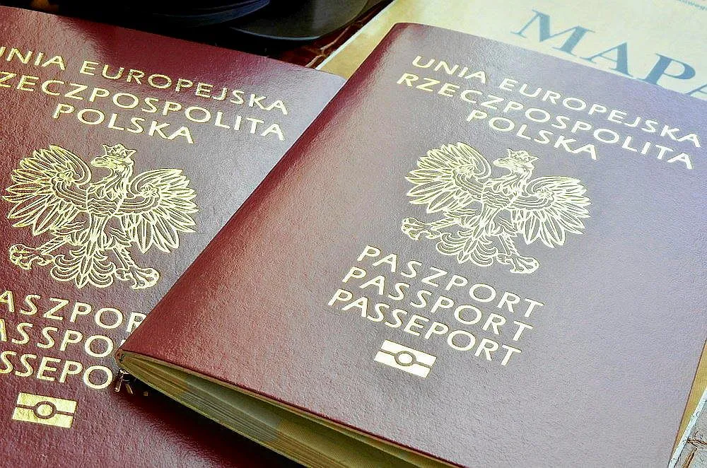 Zdjęcie Gdzie wyrobić paszport w Radomiu? Sprawdź, jak to zrobić łatwo