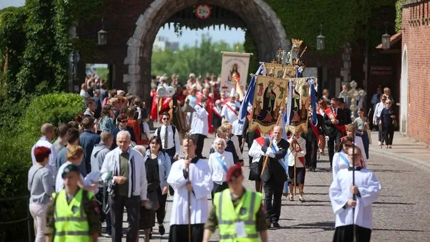 Zdjęcie Czy w Boże Ciało trzeba iść do kościoła? Ważne zasady dla katolików