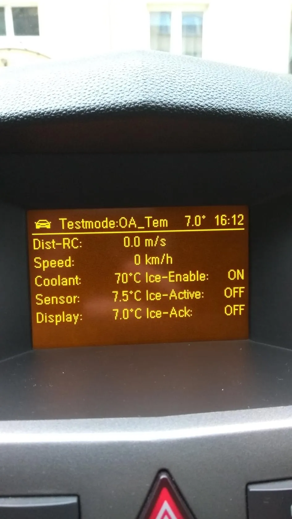 Zdjęcie Temperatura silnika Opel Astra H: Uniknij kosztownej awarii w 5 minut