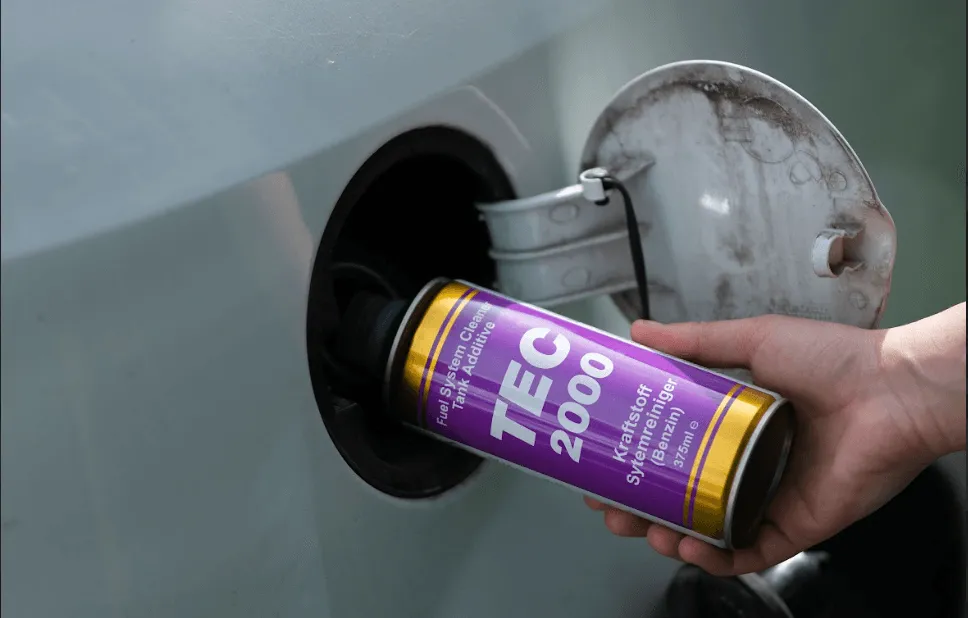 Zdjęcie Jak wypalić katalizator w benzynie i uniknąć kosztownych napraw