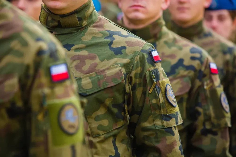 Zdjęcie Ile trwają ćwiczenia wojskowe? Poznaj różne rodzaje i regulacje