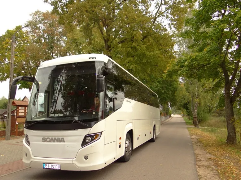 Zdjęcie Autokar lux co to znaczy i czym różni się od standardowych autobusów