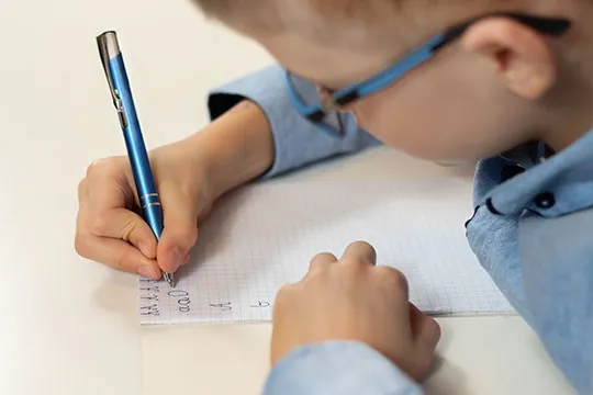 Zdjęcie Co daje orzeczenie o dysleksji? Prawa, korzyści i wsparcie dla uczniów