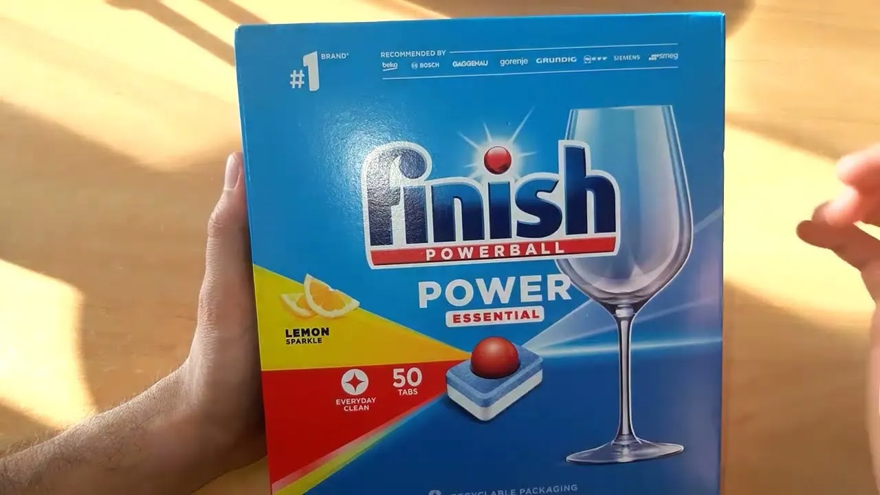 Zdjęcie Tabletki Finish – czy zdejmowanie folii jest konieczne dla skuteczności?