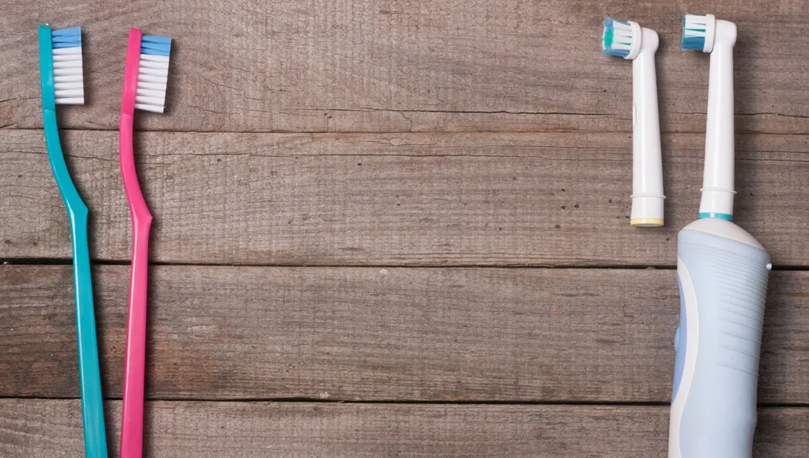 Zdjęcie Czy szczoteczka soniczna jest lepsza od elektrycznej? Sprawdź różnice