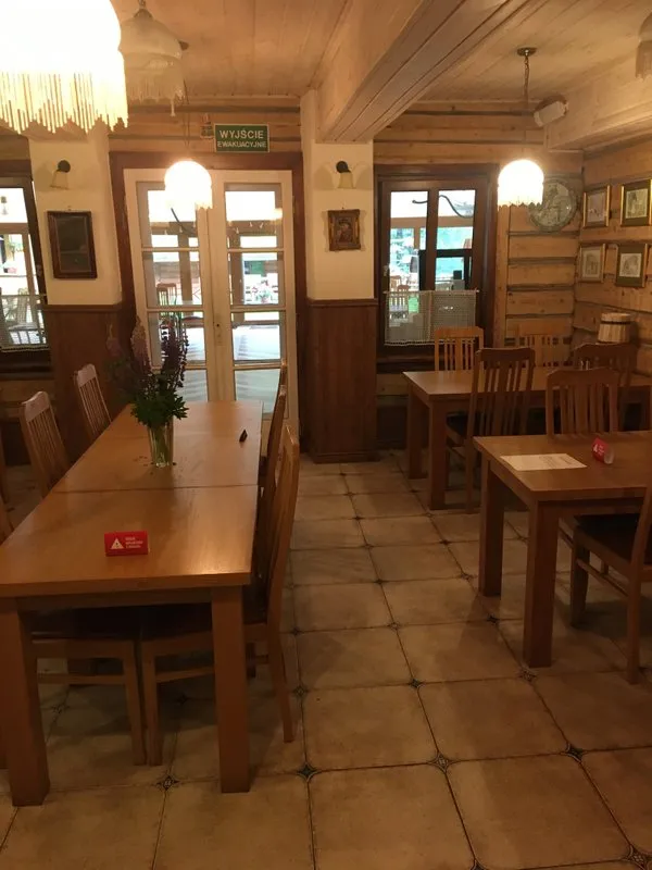 Zdjęcie Gdzie zjeść w Międzygórzu? Odkryj najlepsze restauracje i potrawy