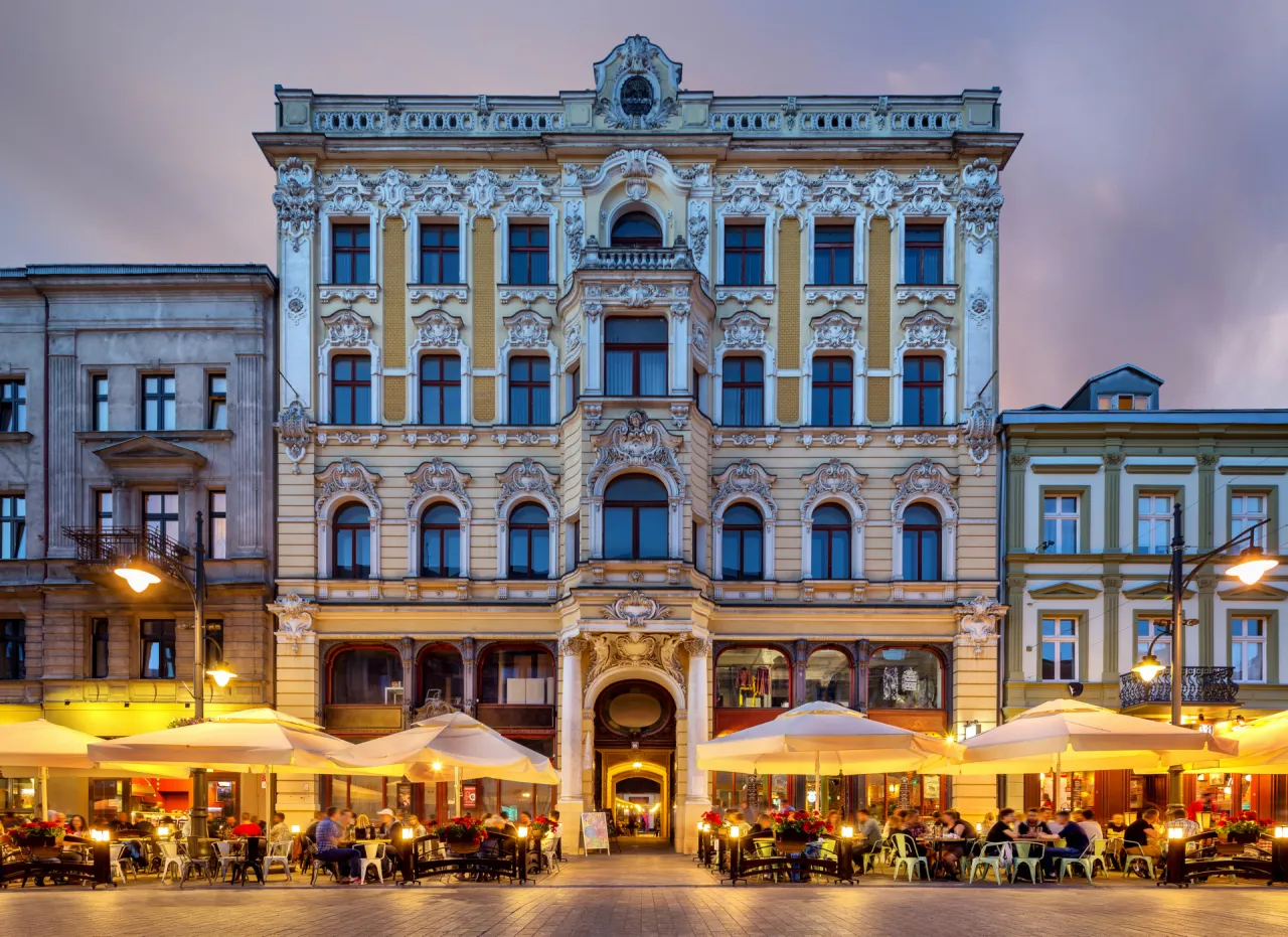 Zdjęcie Gdzie zjeść w Łodzi? Odkryj najlepsze lokale i smaki miasta