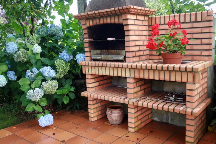 Zdjęcie Jak zrobić grilla ogrodowego: 8 kroków do idealnego BBQ