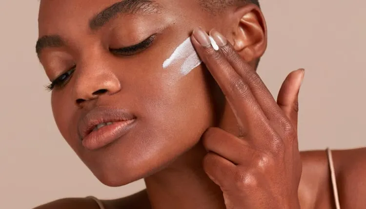 Zdjęcie Gesichtshaut reparieren: Effektive Tipps zur Wiederherstellung der Hautbarriere