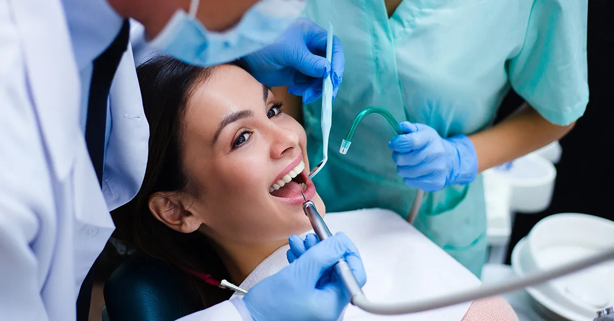 Zdjęcie Ile trwa wizyta u dentysty? Poznaj czas trwania różnych zabiegów