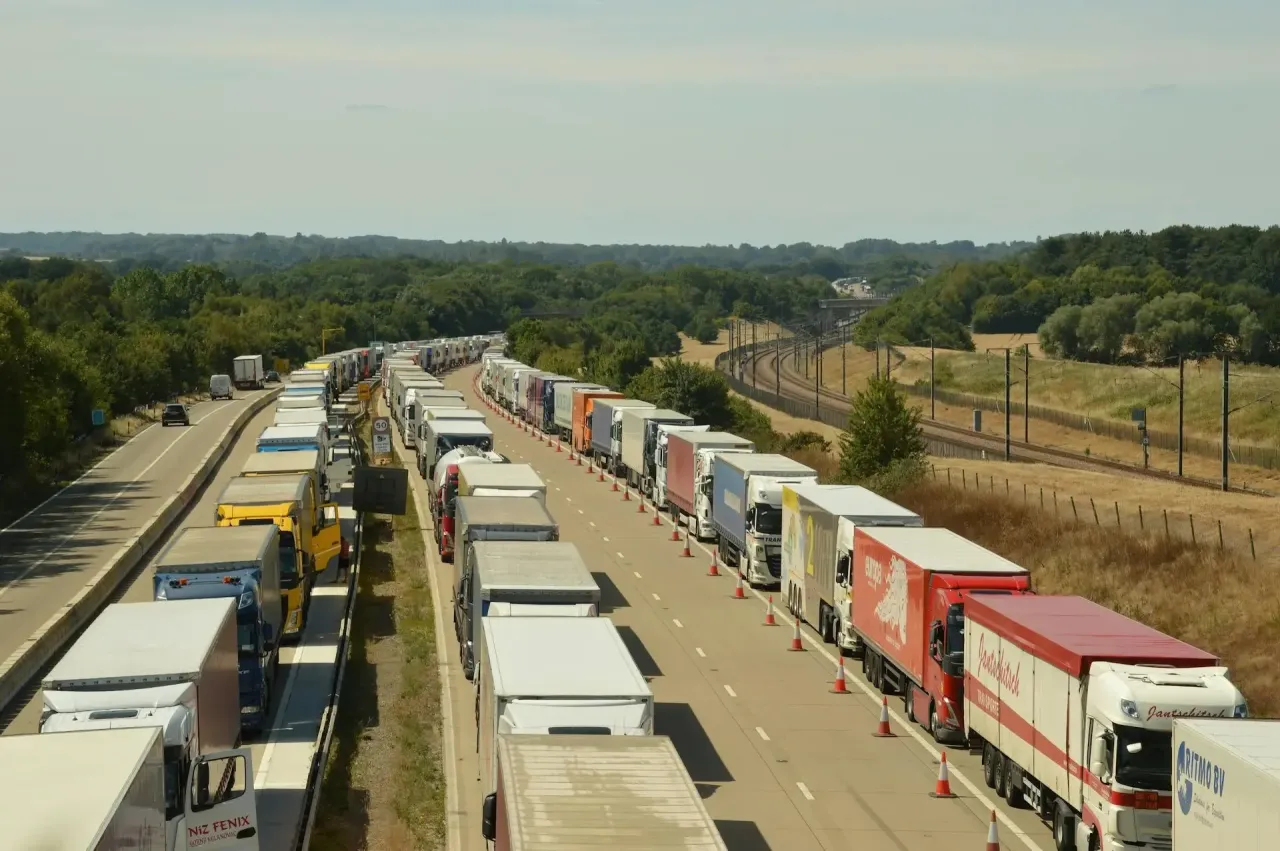 Zdjęcie Ile kosztuje OC naczepy? Sprawdź, co wpływa na cenę ubezpieczenia