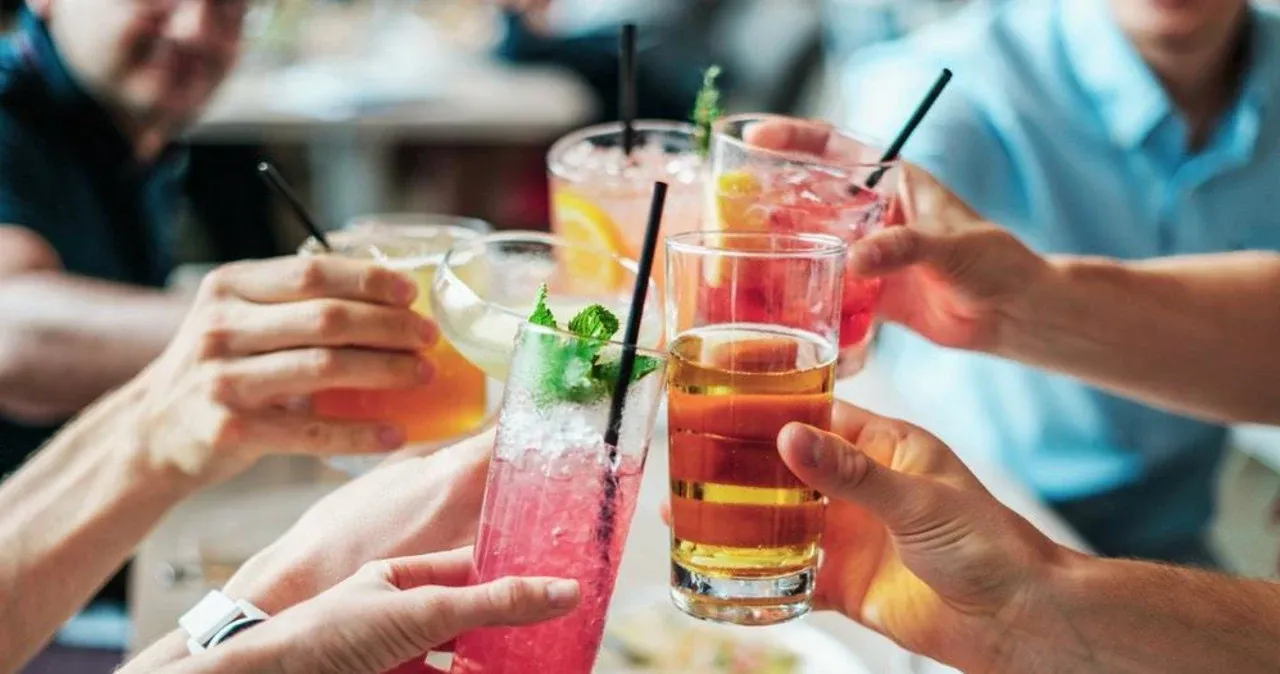 Zdjęcie Ile kosztują drinki w klubach? Sprawdź ceny i oszczędź na imprezie