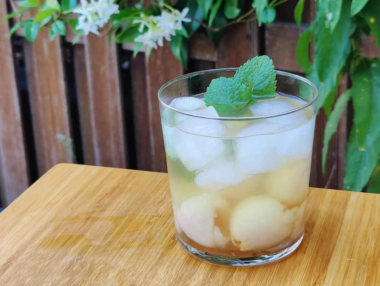 Zdjęcie Pyszne napoje z lychee - przepisy na orzeźwiające drinki