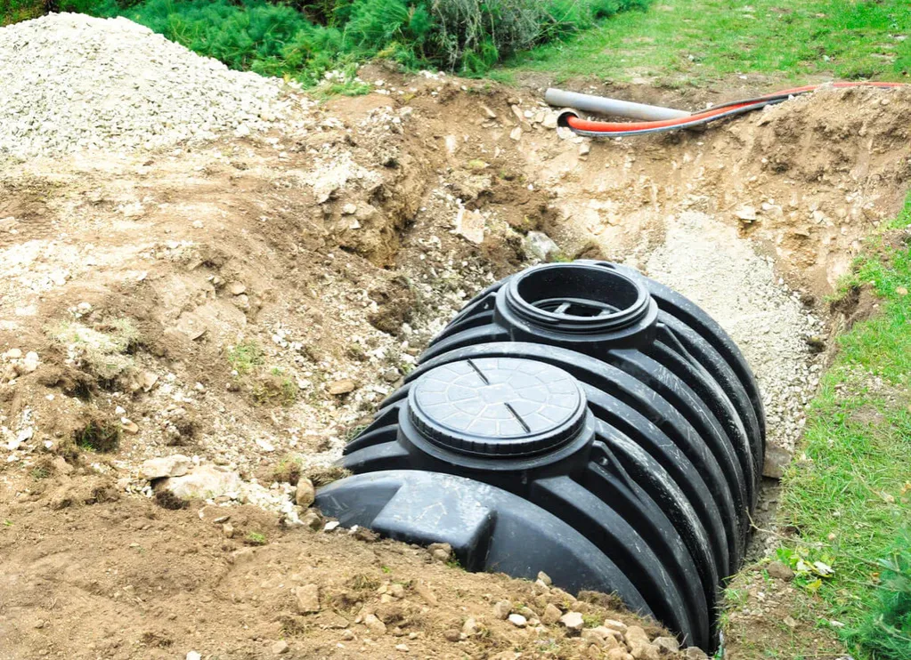 Zdjęcie Co lepsze: szambo czy przydomowa oczyszczalnia – porównanie kosztów i korzyści