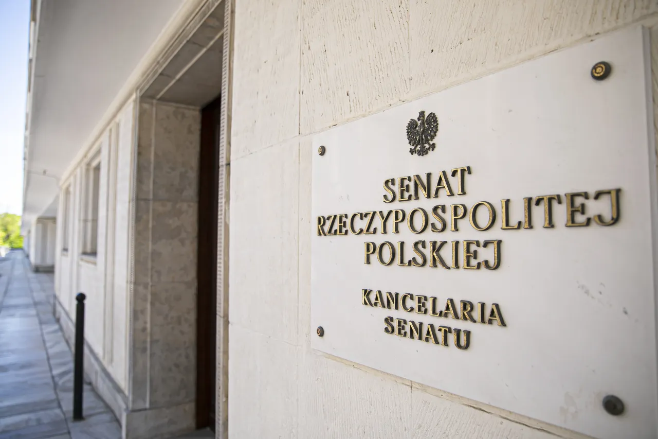 Zdjęcie Kto zasiadał w senacie? Poznaj skład i ciekawostki o senatorach