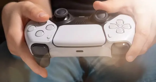 Zdjęcie Czy gry z PS4 działają na PS5? Odkryj, co musisz wiedzieć!