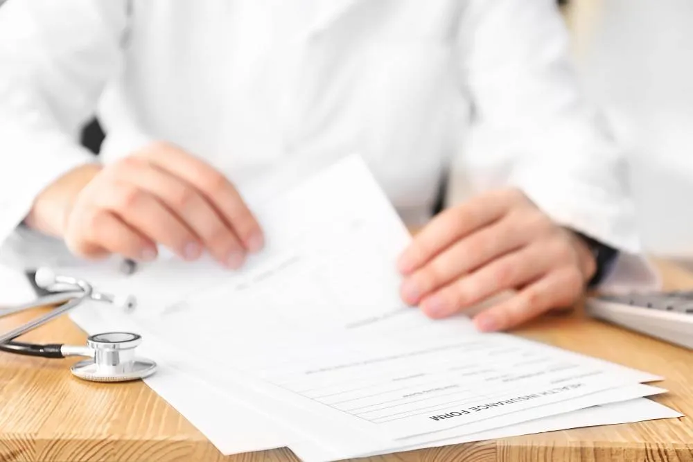 Zdjęcie Jak długo można chorować po ustaniu zatrudnienia? Ważne informacje