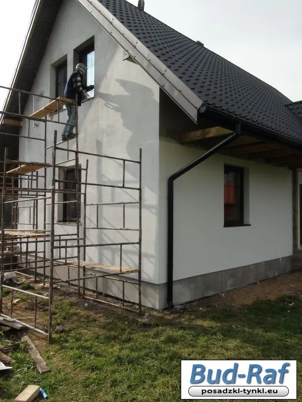 Zdjęcie Tynki do jakiej temperatury? Sprawdź, aby uniknąć problemów z aplikacją