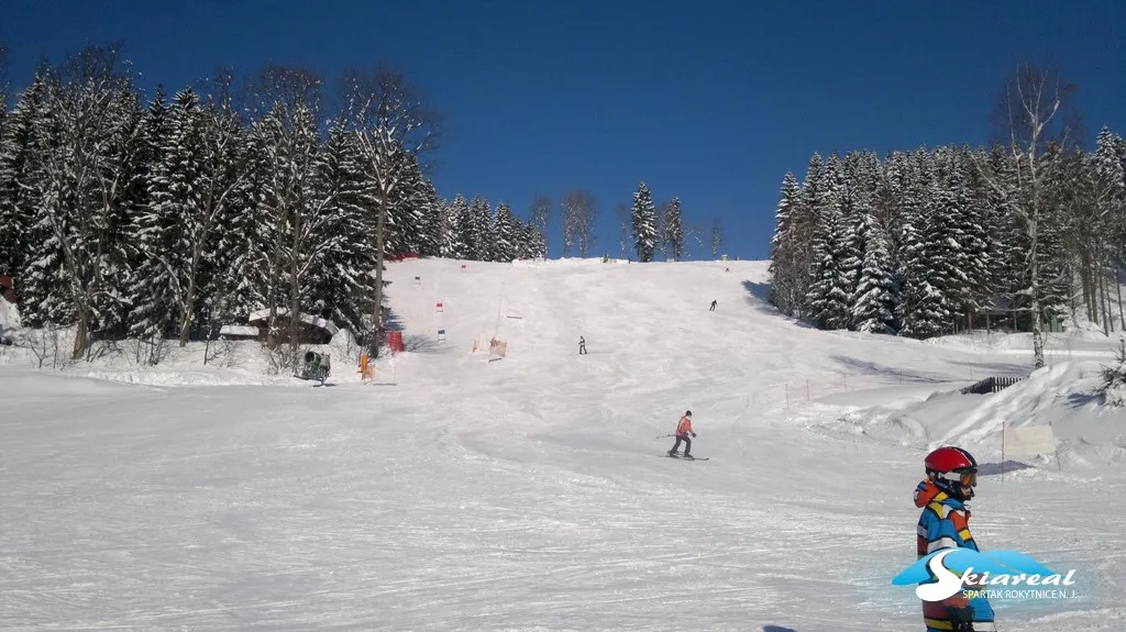 Zdjęcie Rokytnice nad Jizerou snowpark – idealne miejsce dla snowboardzistów