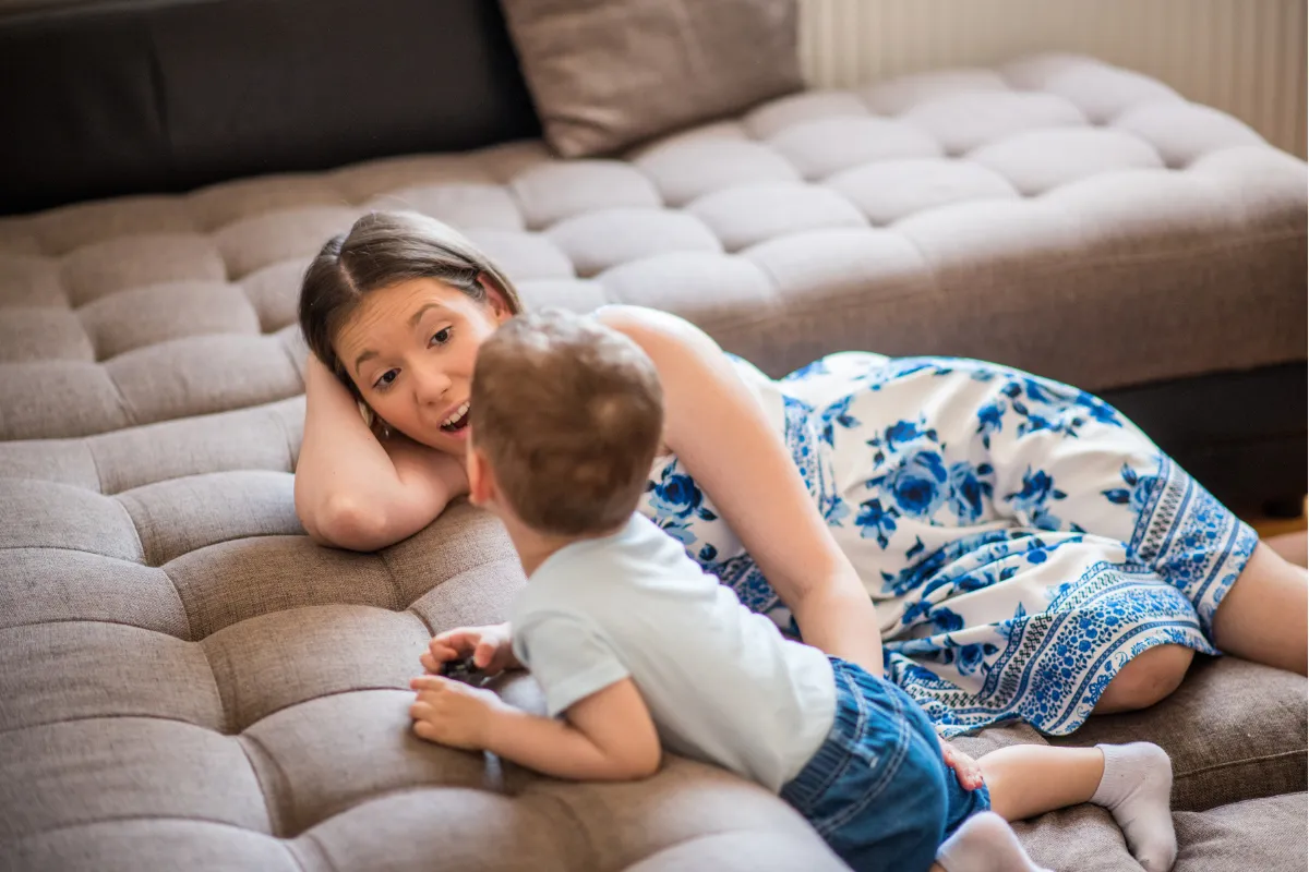 Zdjęcie Jak uzyskać status samotnej matki – kroki, dokumenty i przysługujące prawa