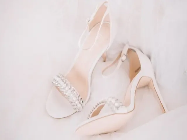 Zdjęcie Jakie buty do sukni ecru? 5 idealnych propozycji na każdą okazję