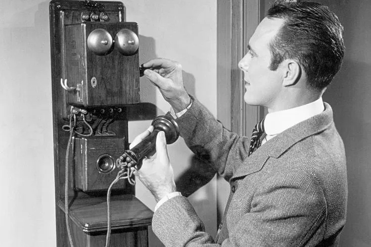 Zdjęcie Kto wynalazł telefon? Niezwykła historia i kontrowersje wokół wynalazku