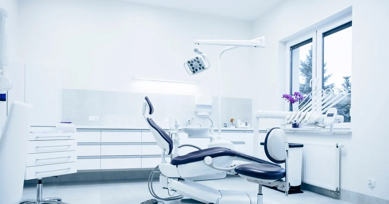 Zdjęcie Co oznacza sen o dentyście? Odkryj ukryte lęki i emocje