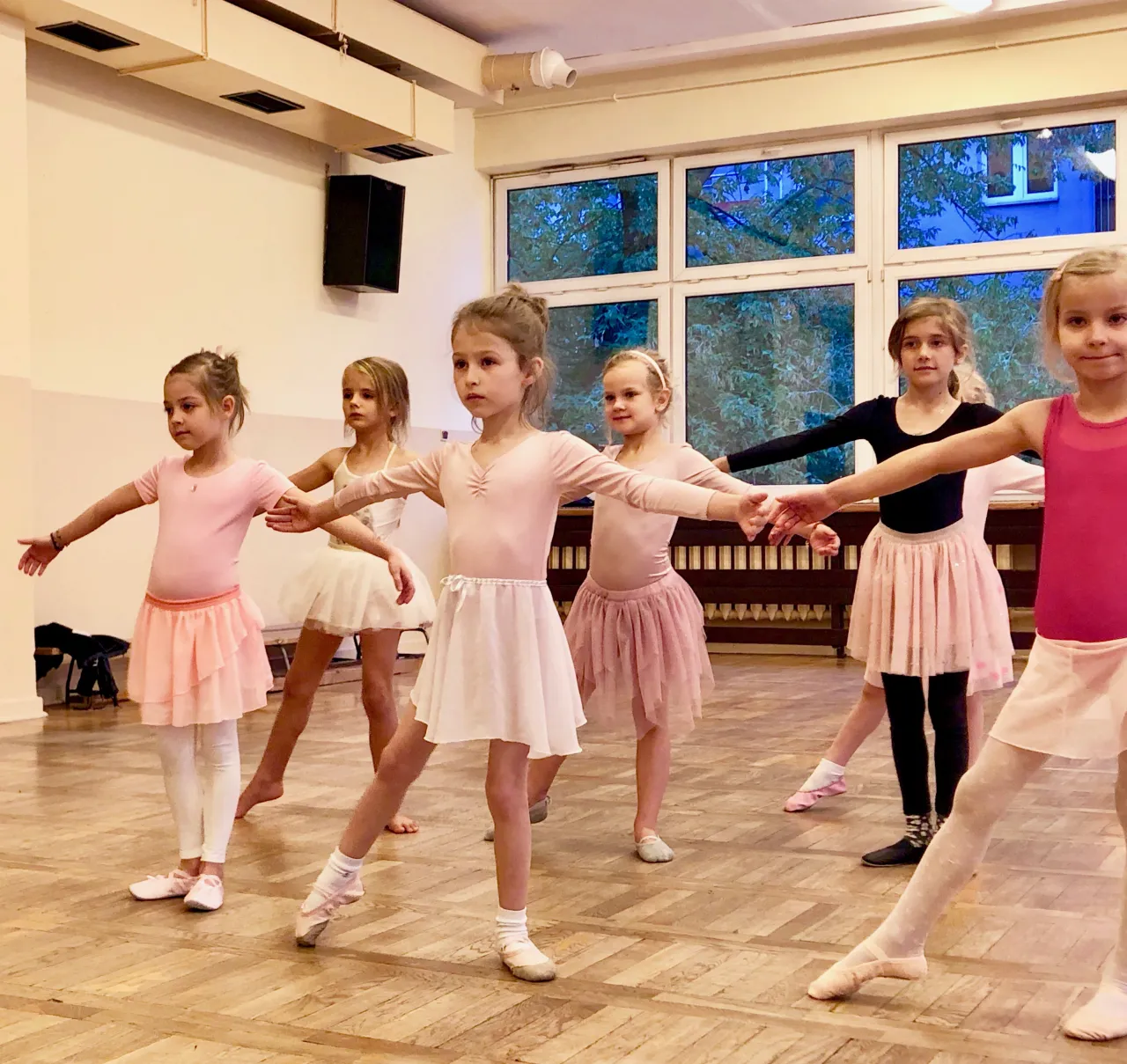 Zdjęcie Zajęcia z baletu dla dzieci – idealne programy w Warszawie i Poznaniu