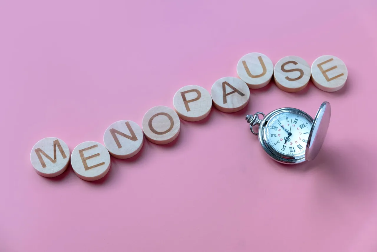 Zdjęcie Ile może trwać menopauza? Poznaj etapy i ich wpływ na życie