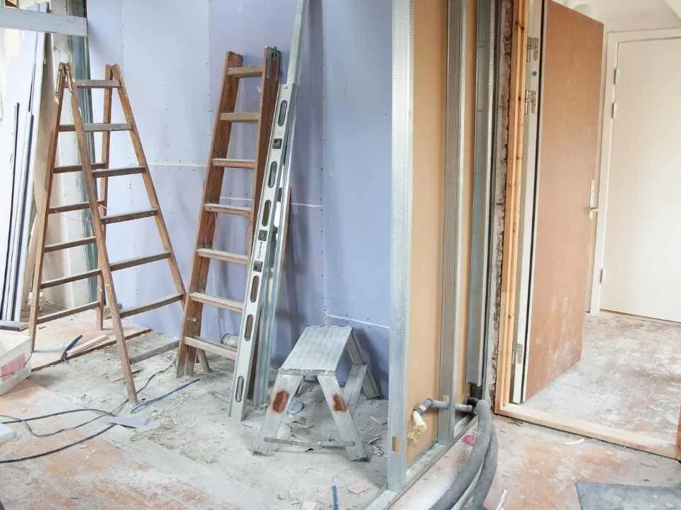 Zdjęcie Jak wyciszyć mieszkanie od sąsiada z boku - skuteczne metody i materiały