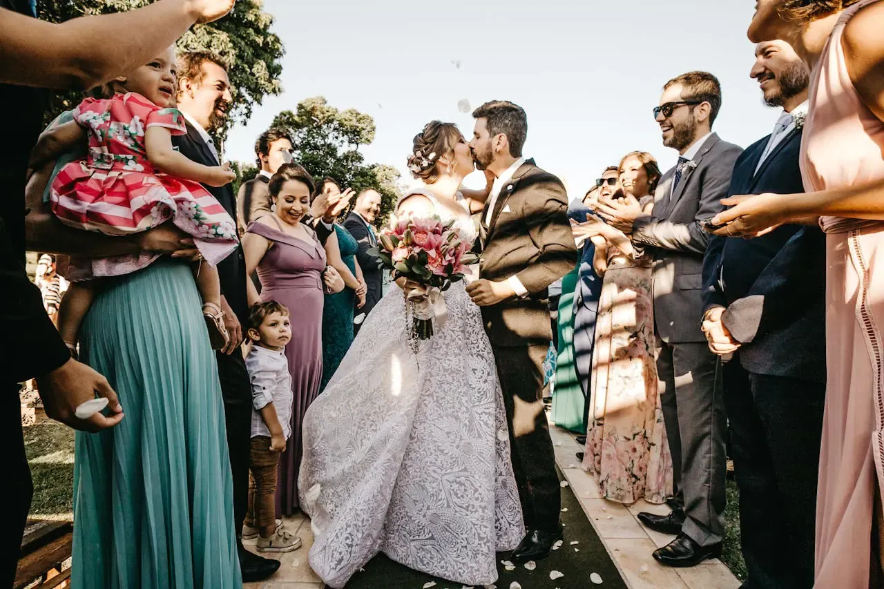 Zdjęcie Ile na ślub siostry? Odpowiednie kwoty i porady na prezent