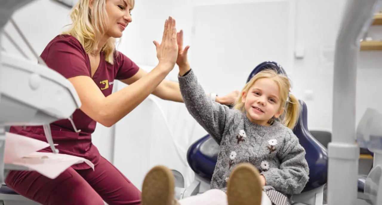 Zdjęcie Co zrobić gdy dziecko nie chce otworzyć ust u dentysty - skuteczne metody