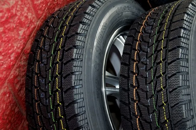 Zdjęcie Todo lo que necesitas saber sobre el neumático 215/65 r16 y su compatibilidad