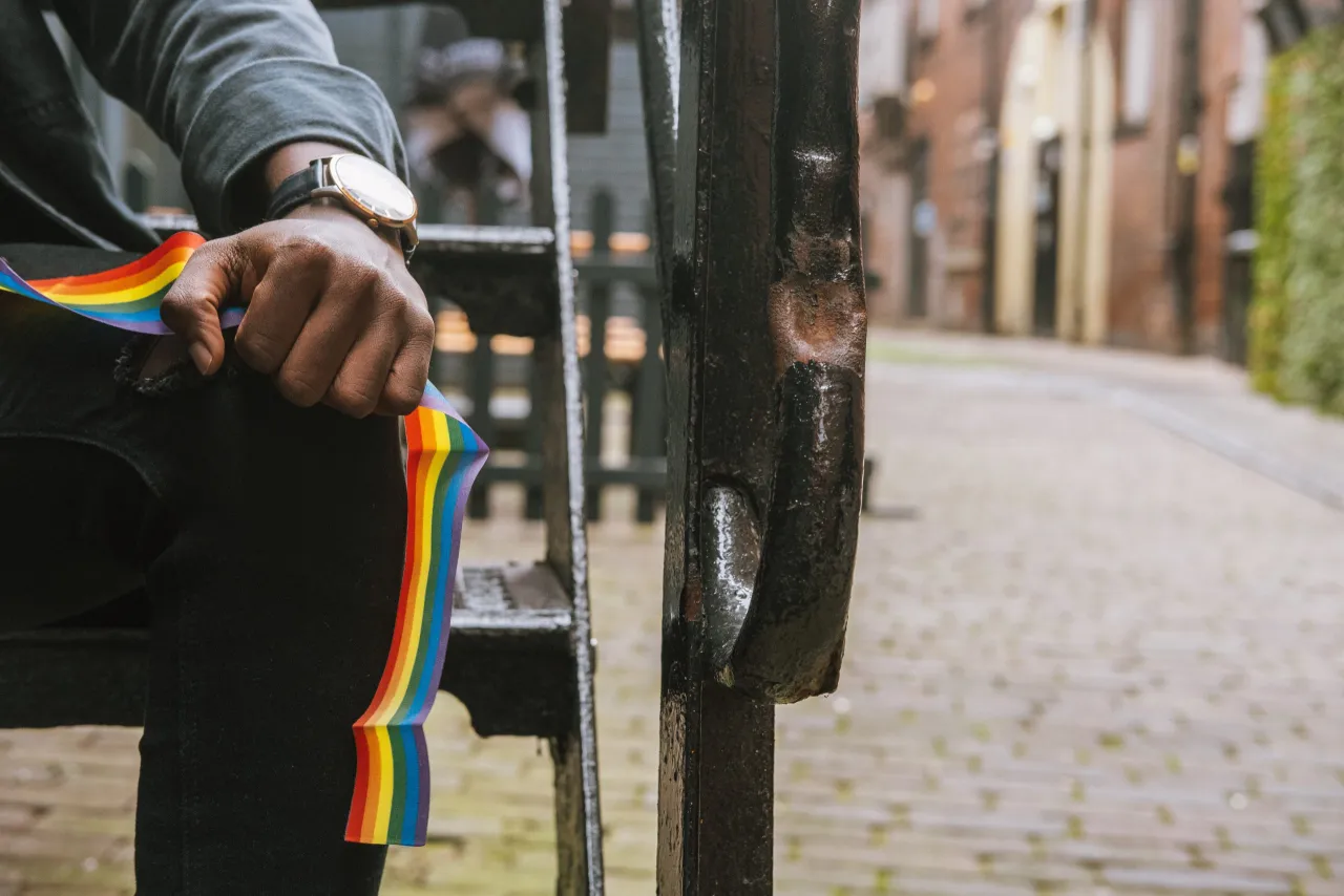 Zdjęcie Czym jest orientacja biseksualna - co oznacza być osobą bi?
