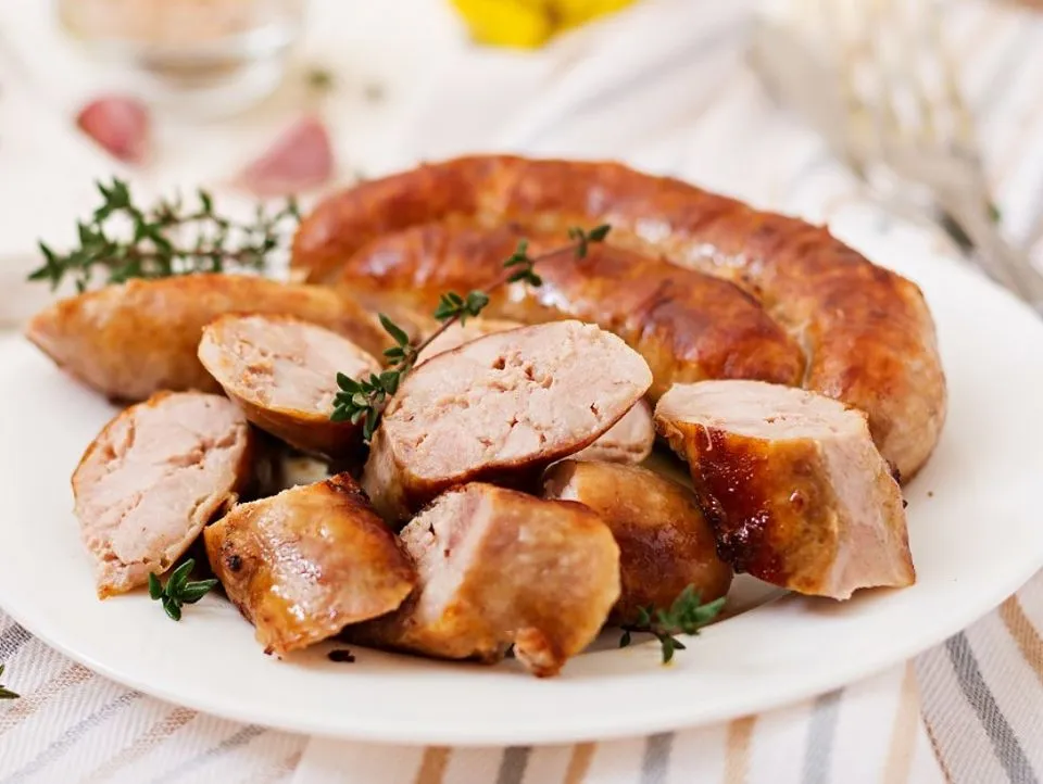 Zdjęcie Jakie przyprawy do kiełbasy domowej? Odkryj sekrety smaku!