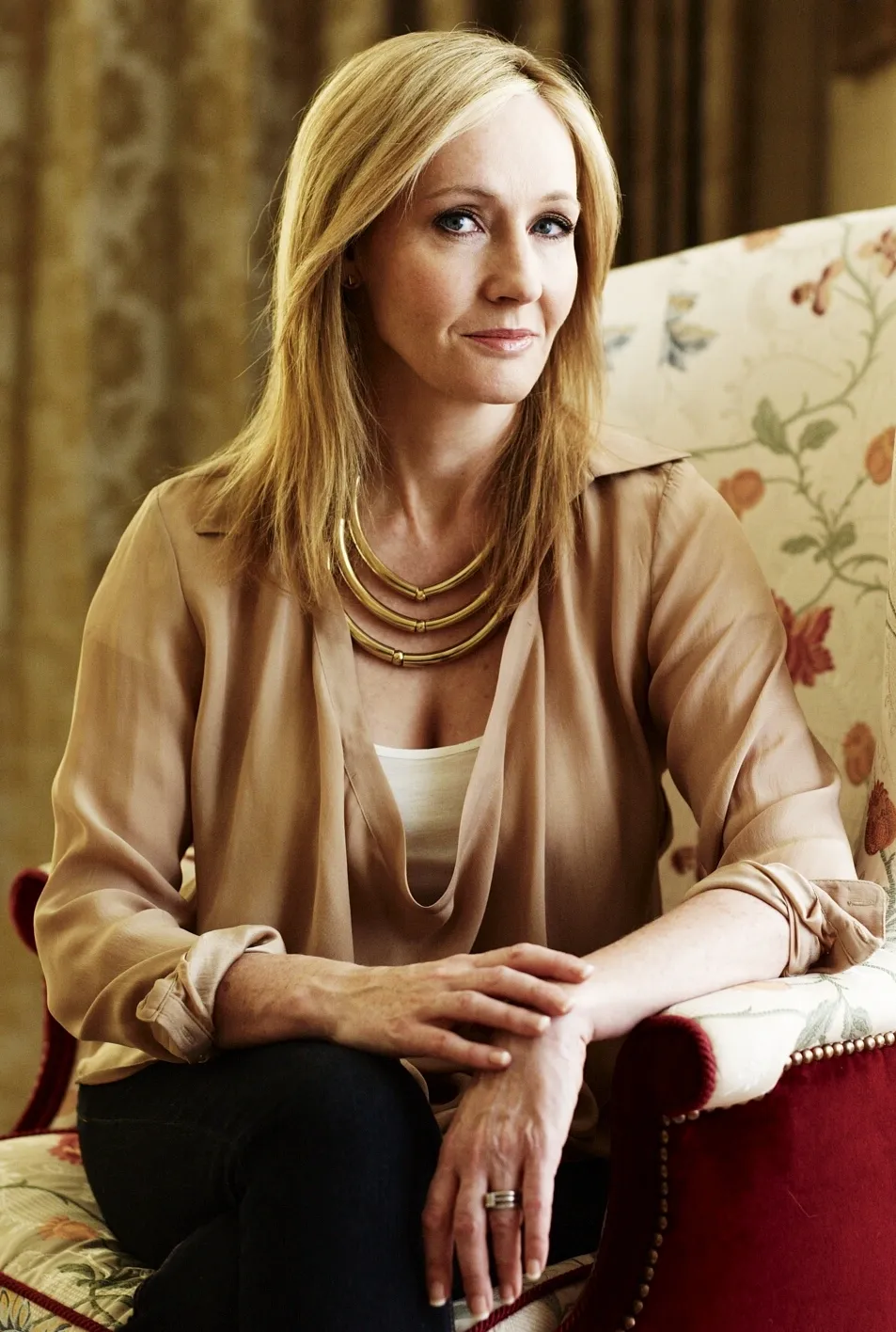 Zdjęcie Kto napisał serię książek o Harrym Potterze? Poznaj J.K. Rowling