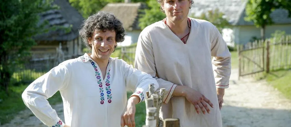 Zdjęcie Gdzie kręcono film Sami swoi? Zobacz nieznane miejsca i ich historię!