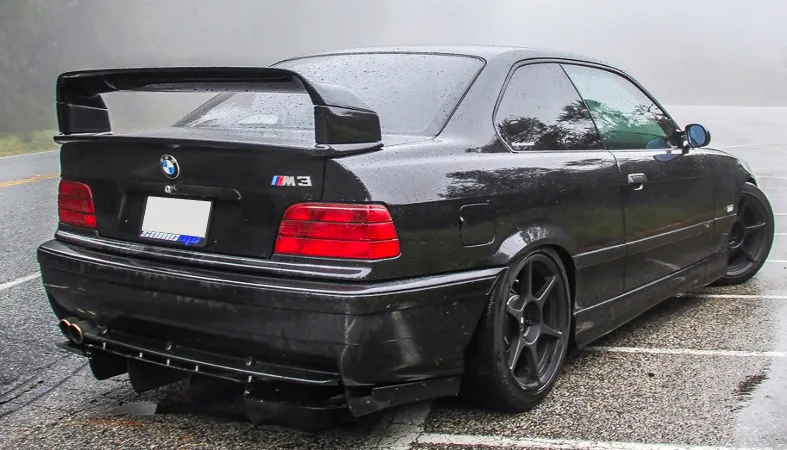 Zdjęcie Najlepsze spoilery GT do BMW E36 - porównania, materiały i montaż
