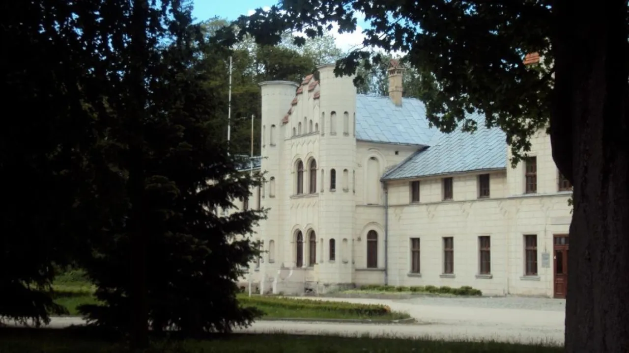 Zdjęcie Pałac w Margoninie: Historia, renowacja i przyszłość tego skarbu