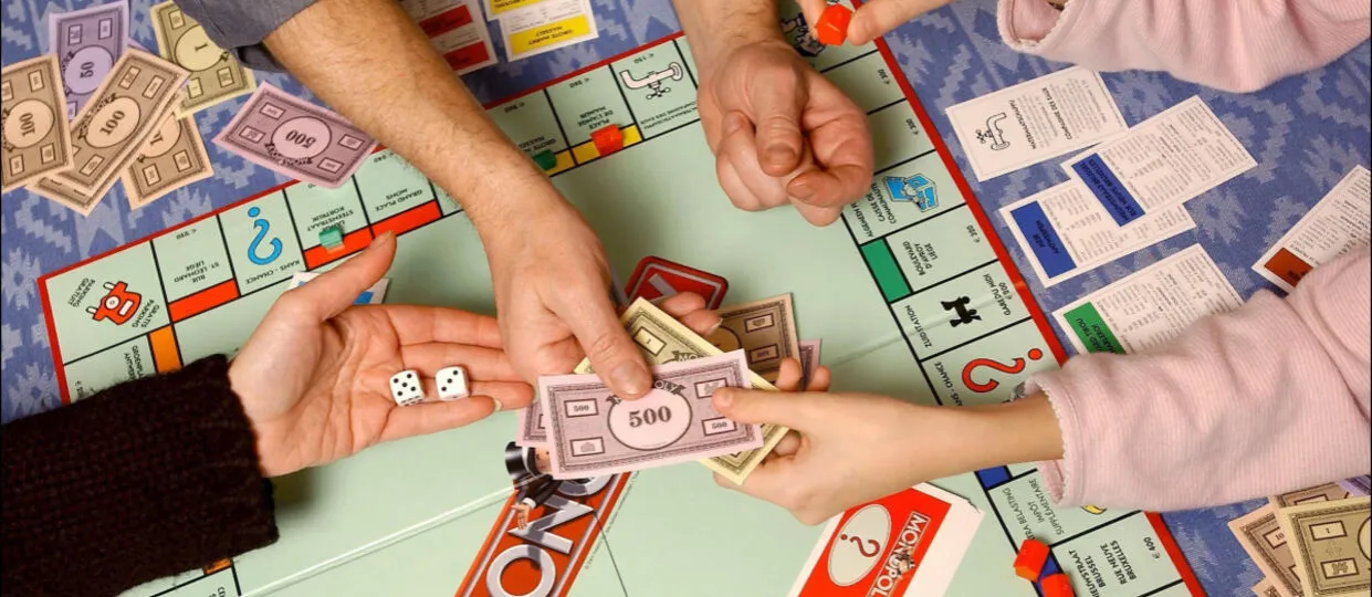 Zdjęcie Jak grać w Monopoly Hotels - poznaj zasady i strategie, aby wygrać