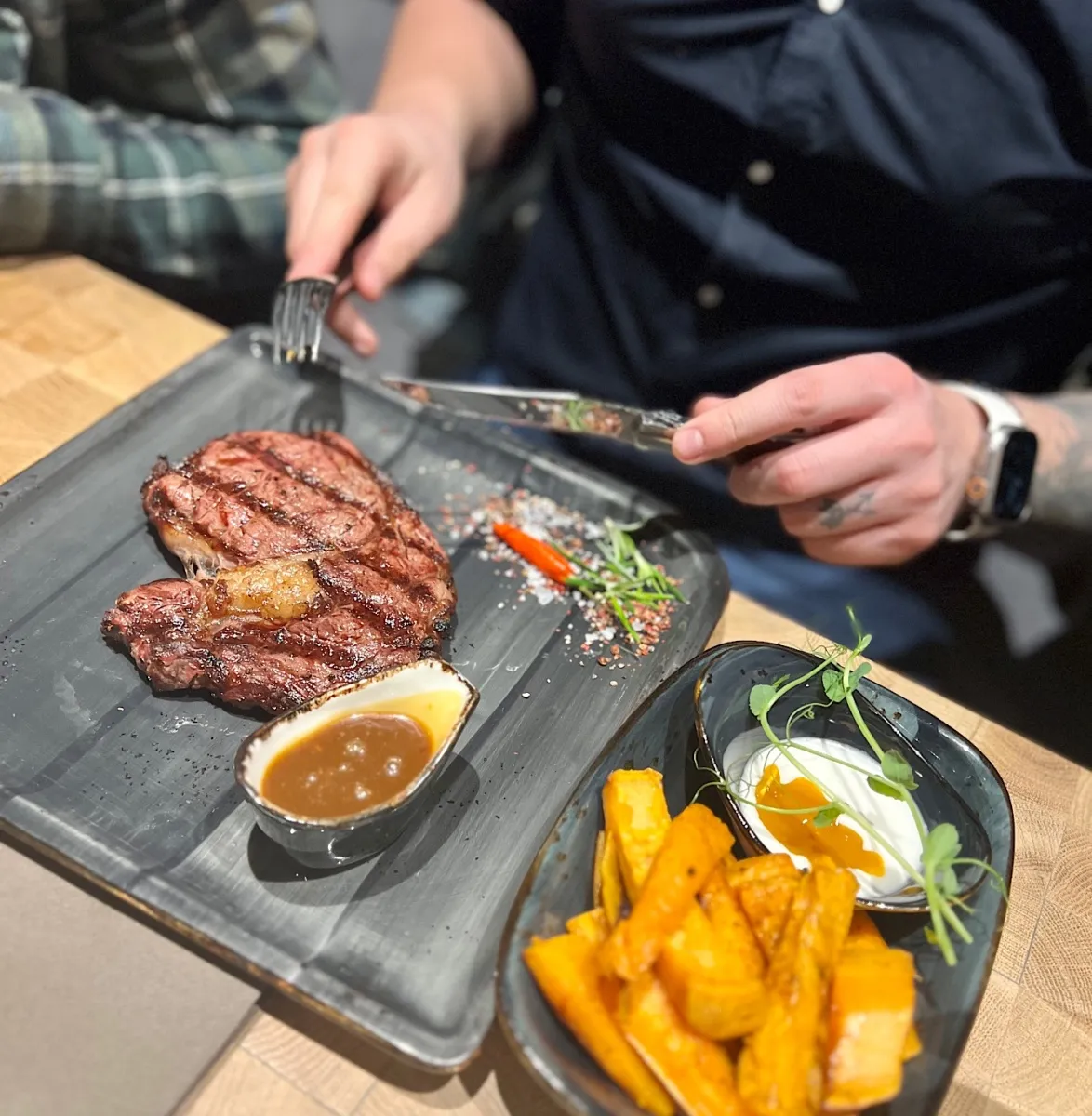 Zdjęcie Cargo Grill & Deli w Krakowie - wyjątkowe smaki i niezapomniane doświadczenia